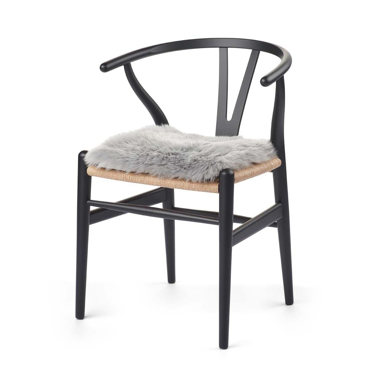 Stolsdyna m/fyllning | Lång lugg | Nya Zeeland | 37x37 cm Ljusgrå