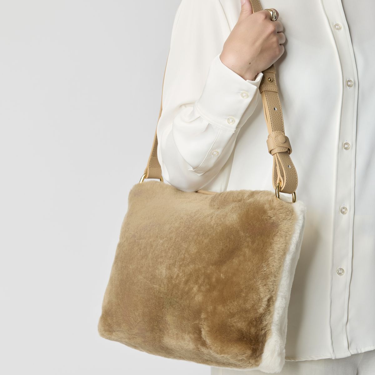 Olivia Maxi väska Beige