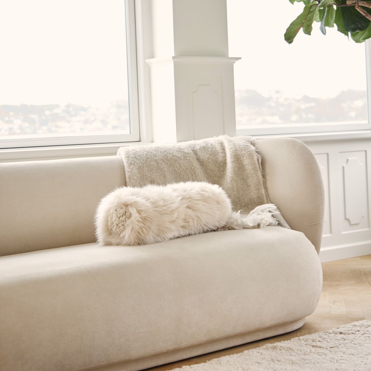 Bolsterkudde | Lång lugg, kort lugg | Nya Zeeland | Ø20xL52 cm Svart / Svart