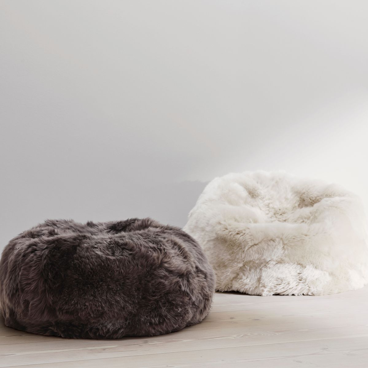 Runda saccosäck | Lång lugg | Nya Zealand | 73x74 cm & 93x92 cm Svart