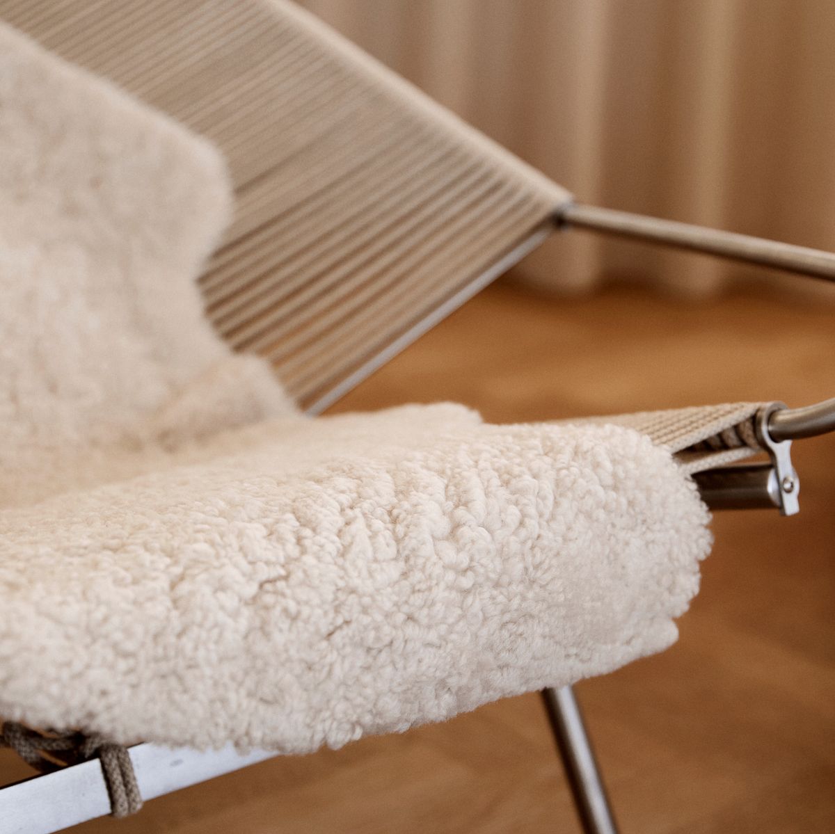 Fårskinn | Kort lugg | Nya Zeeland | 115x60 cm Koksgrå