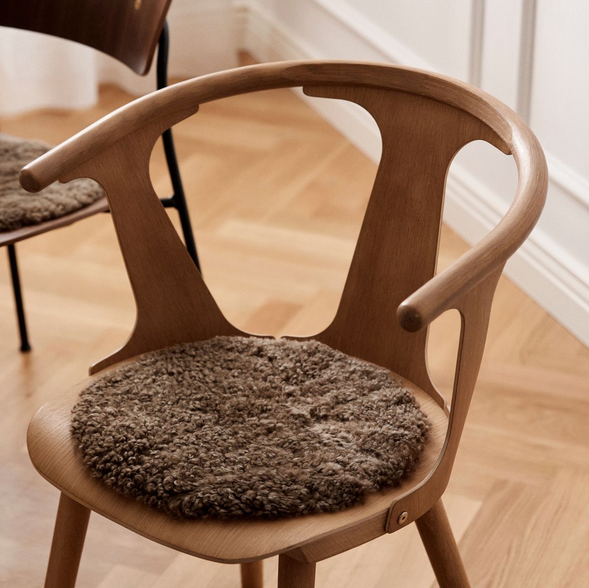 Stolsdyna | Kort lugg | Nya Zealand | Ø38 cm Koksgrå