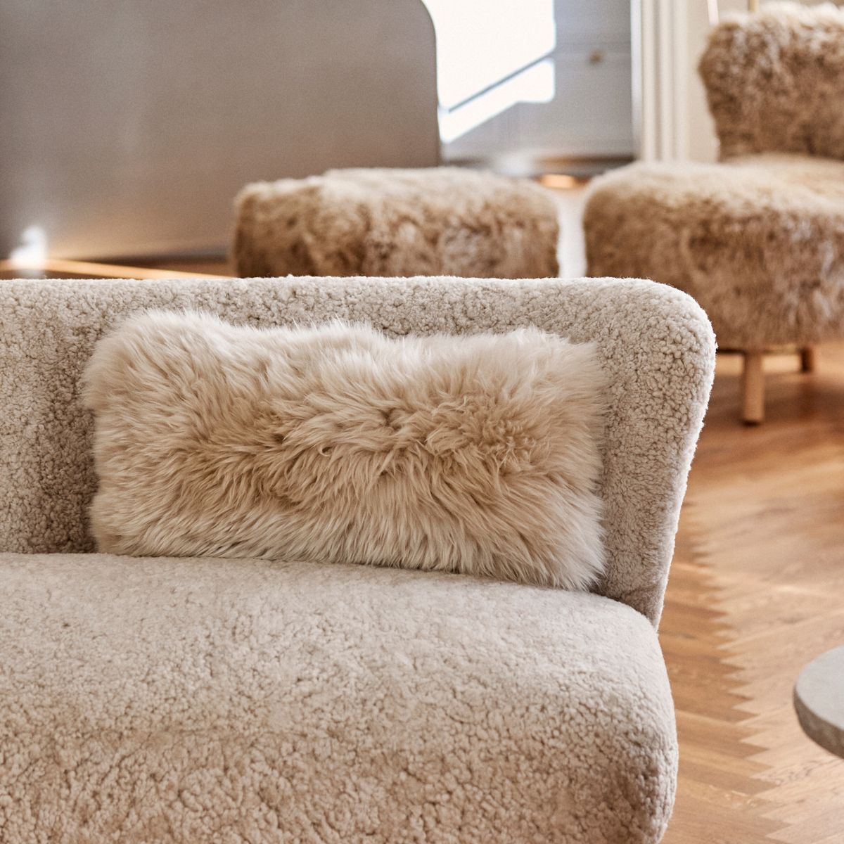 Fårskinnskudde | Lång lugg | Nya Zeeland | 28x56 cm Svart