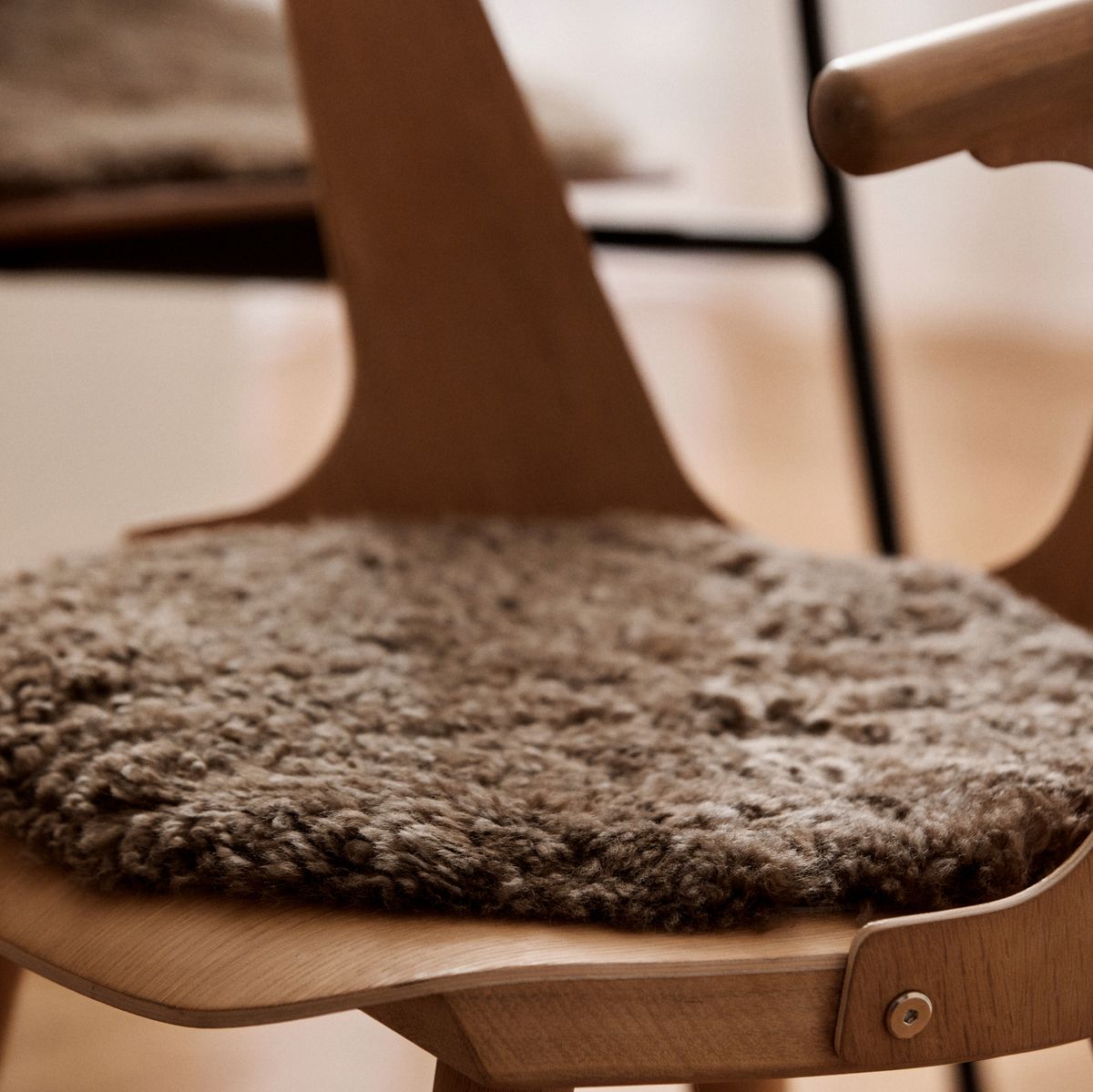 Stolsdyna | Kort lugg | Nya Zealand | Ø38 cm Koksgrå