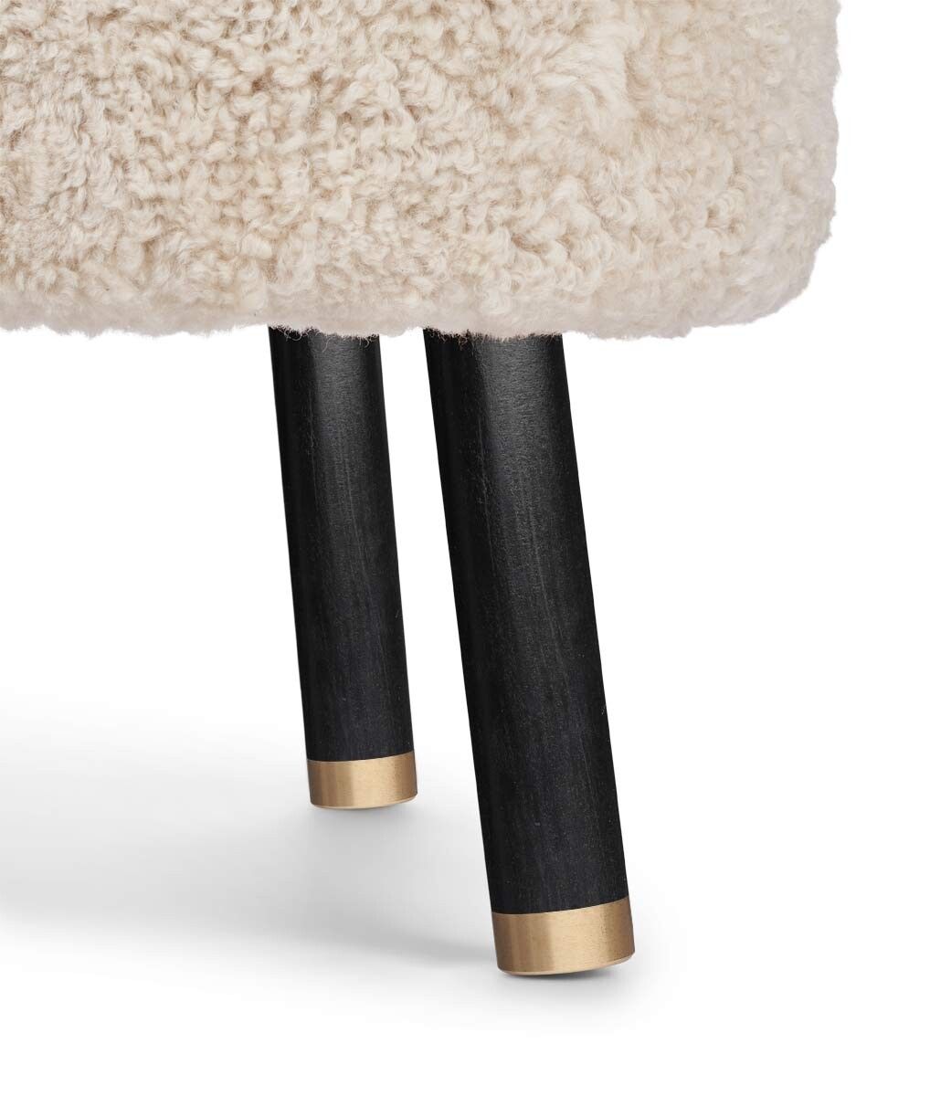 Emil Lounge Chair | Kort lugg Pearl