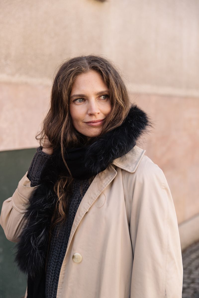 Klara pälskrage Svart