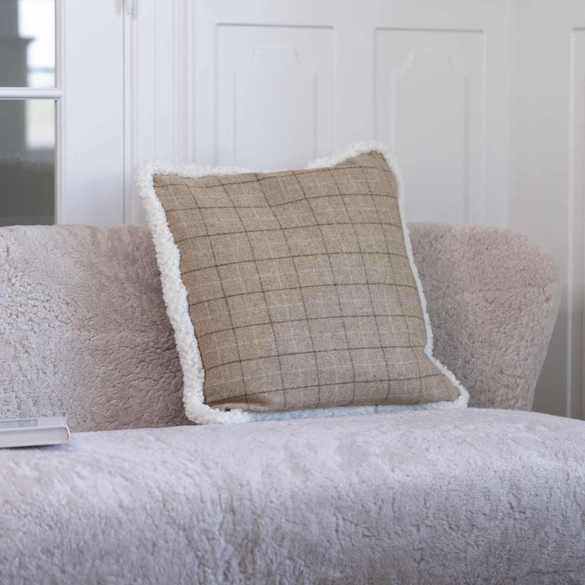 Checked Collection | Ullkudde | Kort lugg | 52x52 cm Kakao – Mörkbrun / Ljusbrun