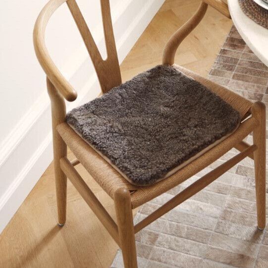 Zero Waste stolsdyna | Kort lugg | Nya Zeeland | 35x35 cm Koksgrå