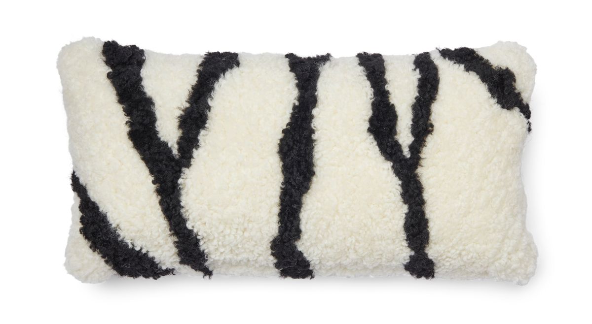 Zebra fårskinnskudde | Kort lugg | Nya Zeeland | Dubbelsidig | 30x60 cm