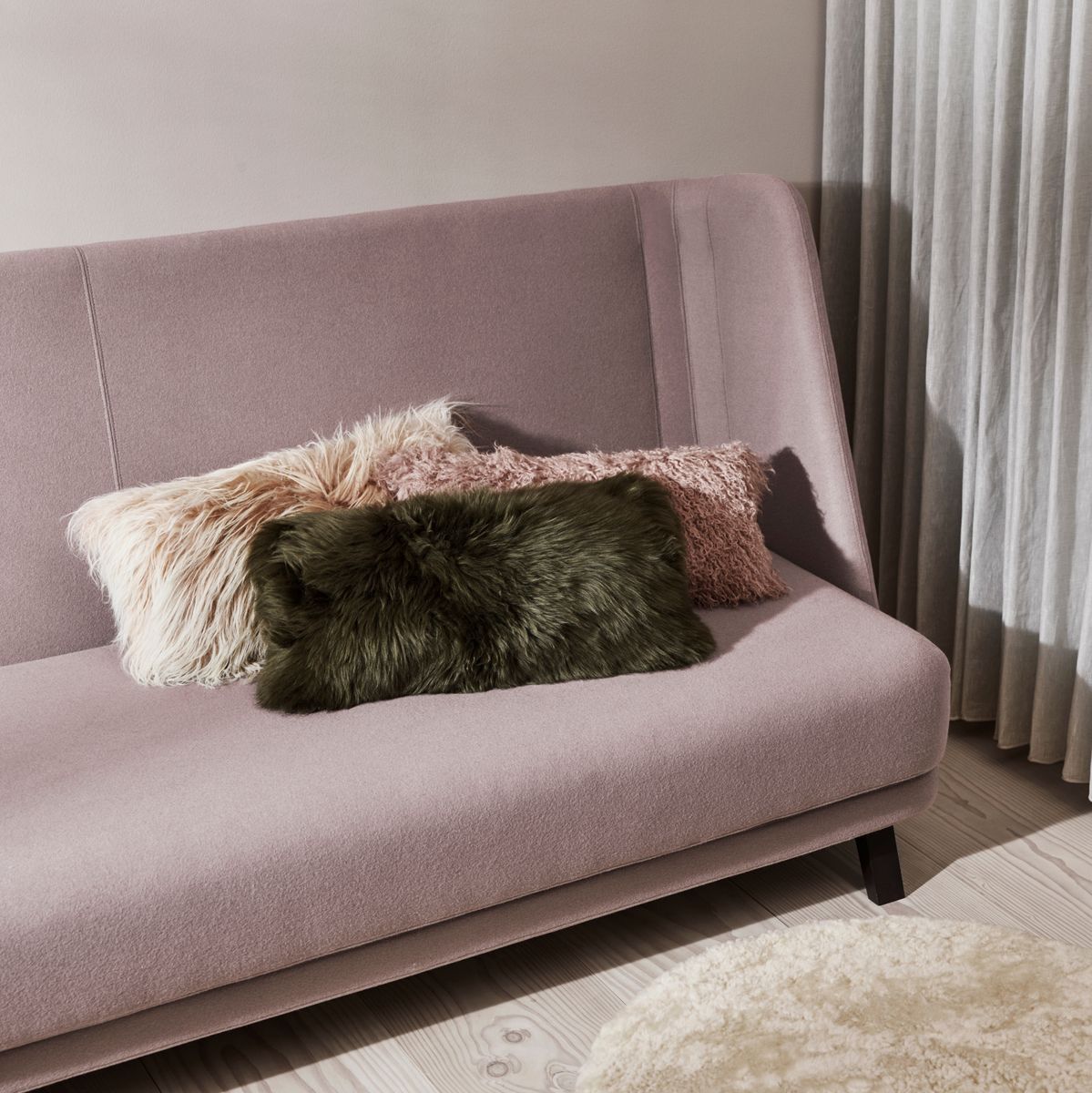 Fårskinnskudde | Lockig | Tibet | 28x56 cm Gyllene Vit