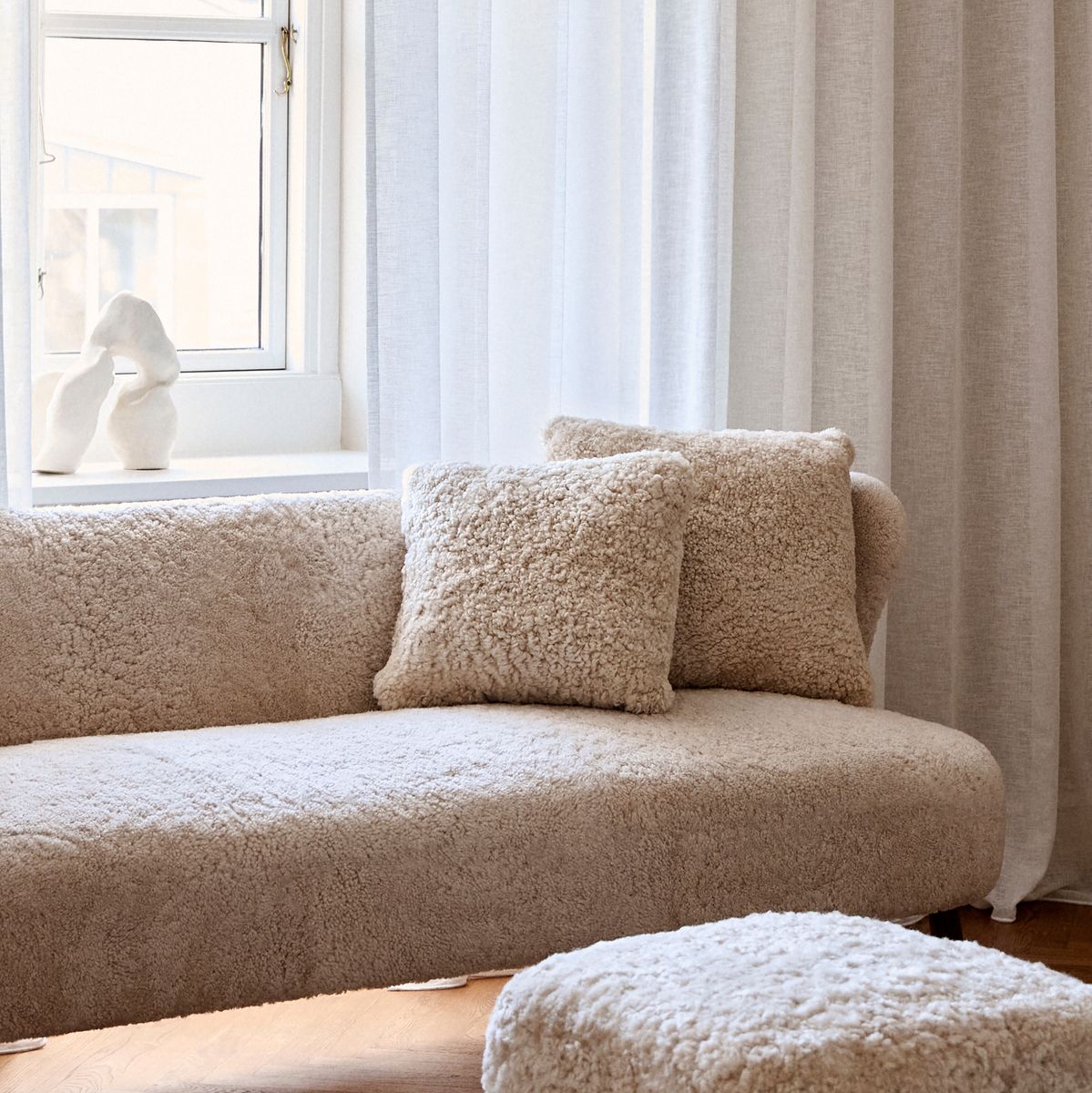 Fårskinnskudde | Kort lugg | Nya Zeeland | Dubbelsidig | 40x40 cm Koksgrå