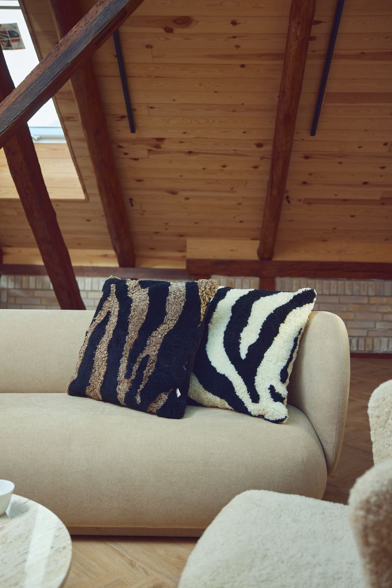 Zebra Kort Lugg Fårskinn Kudde