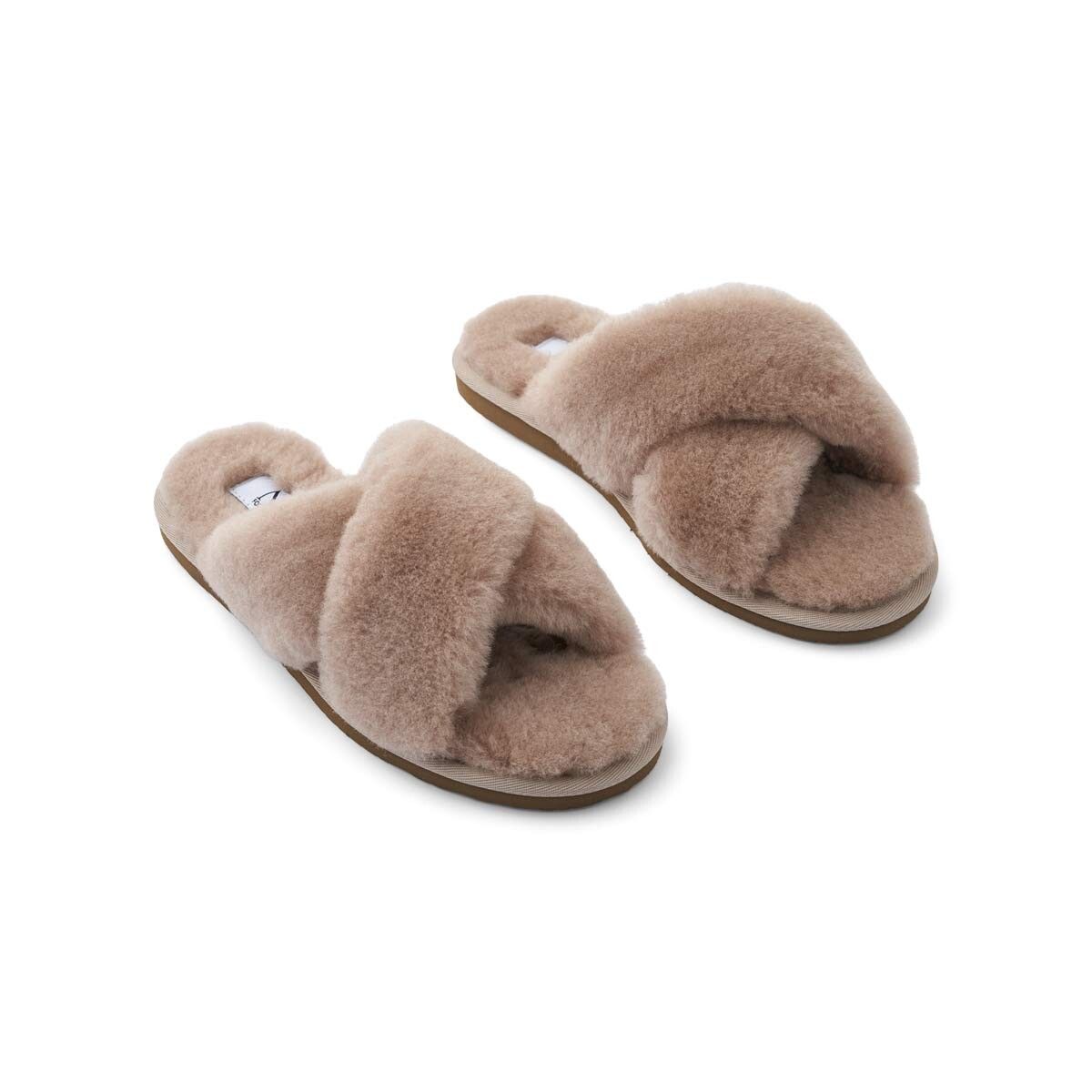 Slipper cross