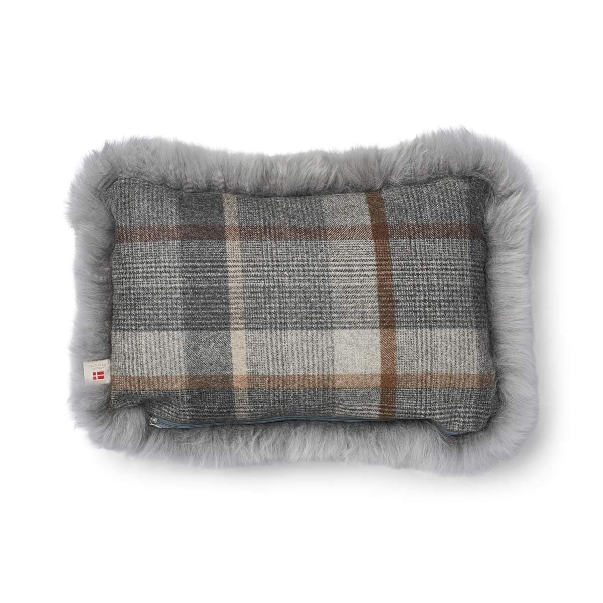 Checked Collection | Ullkudde | Lång lugg | 34x52 cm