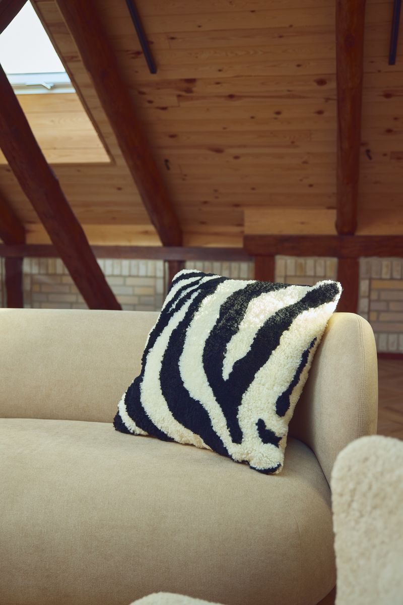 Zebra Kort Lugg Fårskinn Kudde
