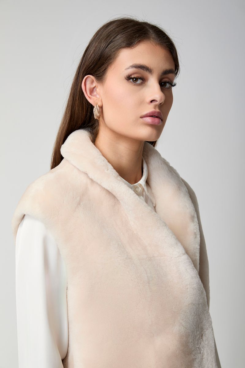 Lorena Väst Beige