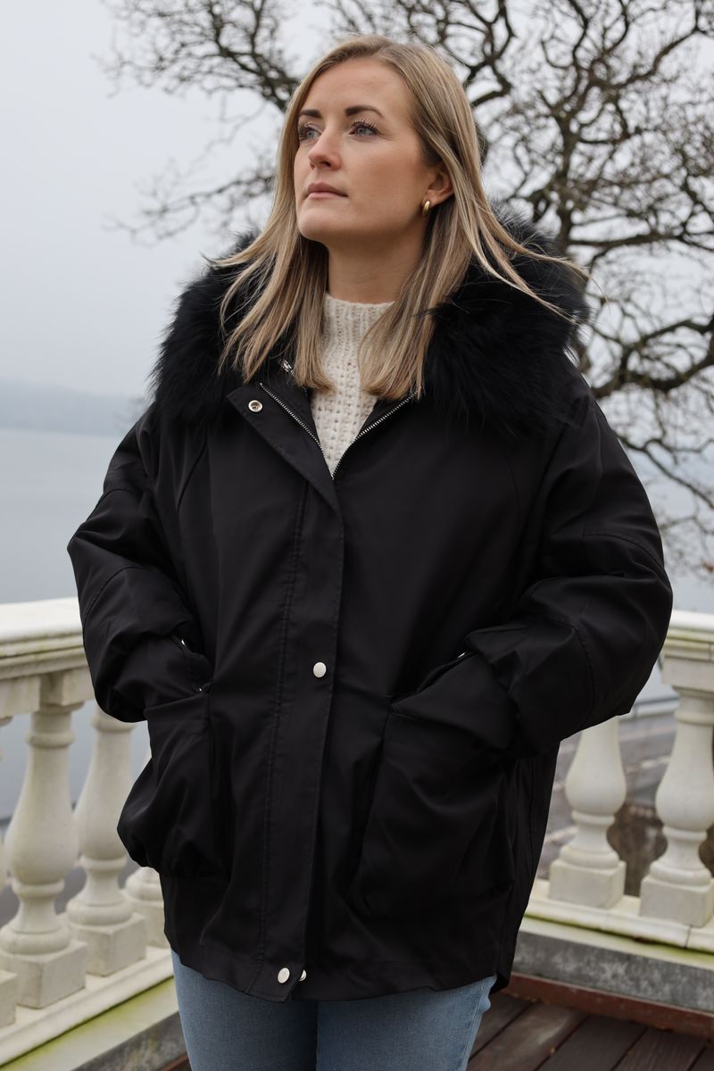 Augusta Jacka Svart / Svart