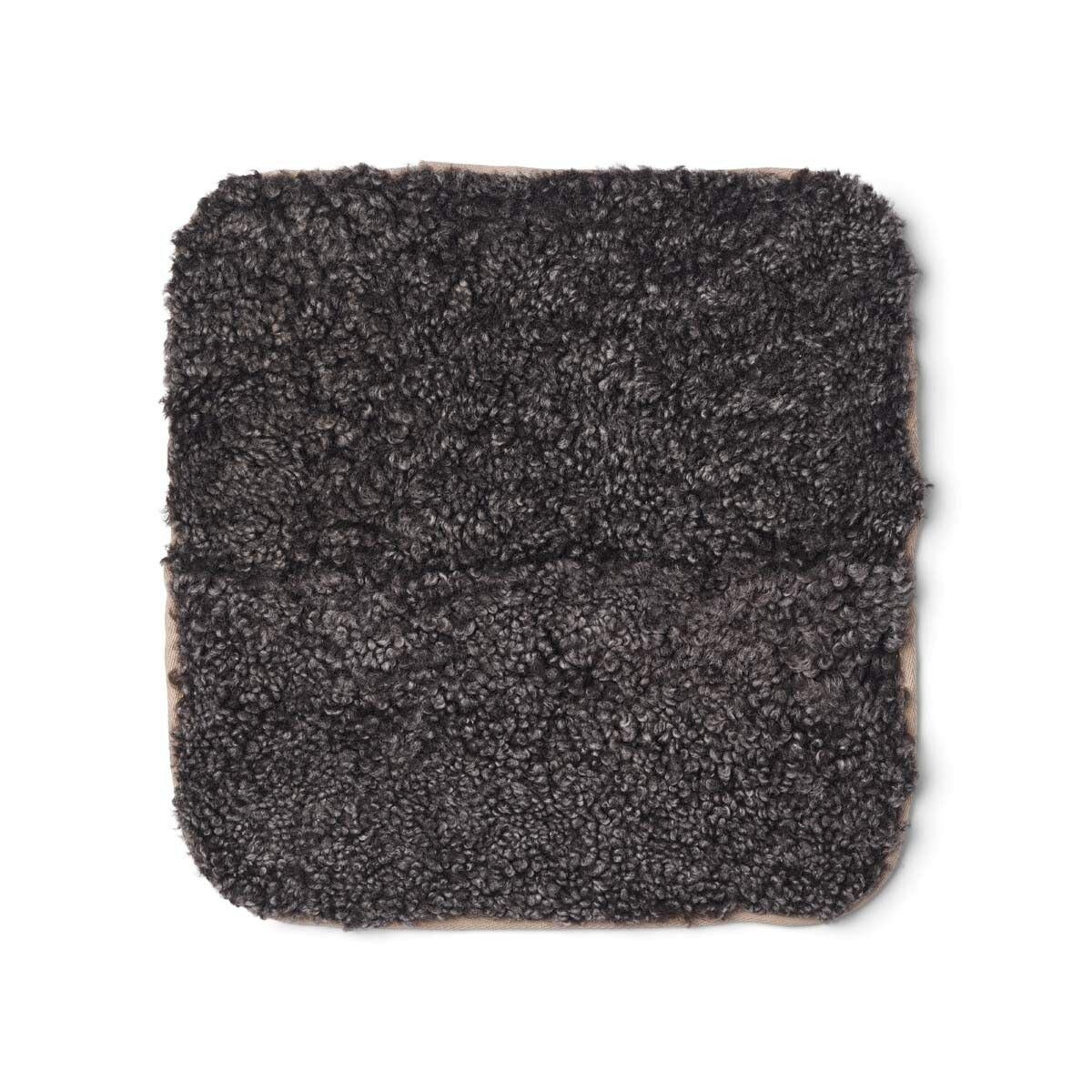 Zero Waste stolsdyna | Kort lugg | Nya Zeeland | 35x35 cm Cappuccino