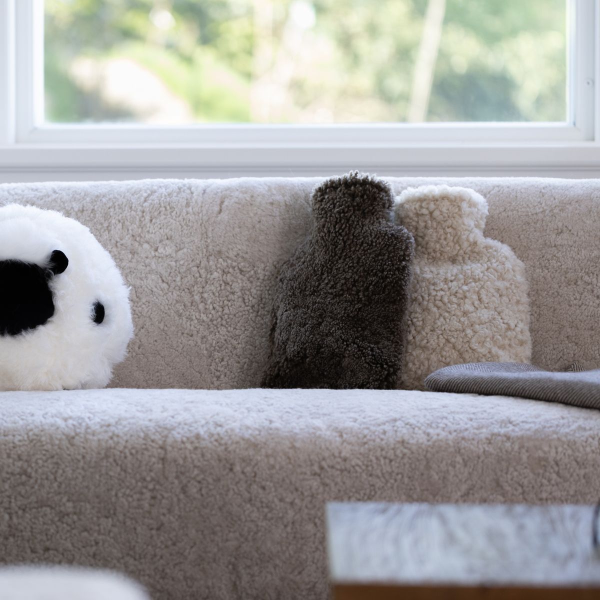 Varmvattenflaska | Kort lugg | Nya Zeeland | 37x27 cm Koksgrå