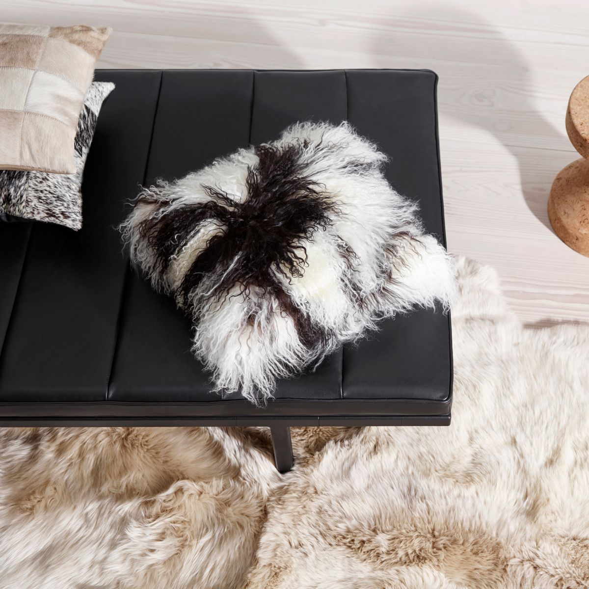 Fårskinnskudde | Lockig | Tibet | 28x56 cm Gyllene Vit