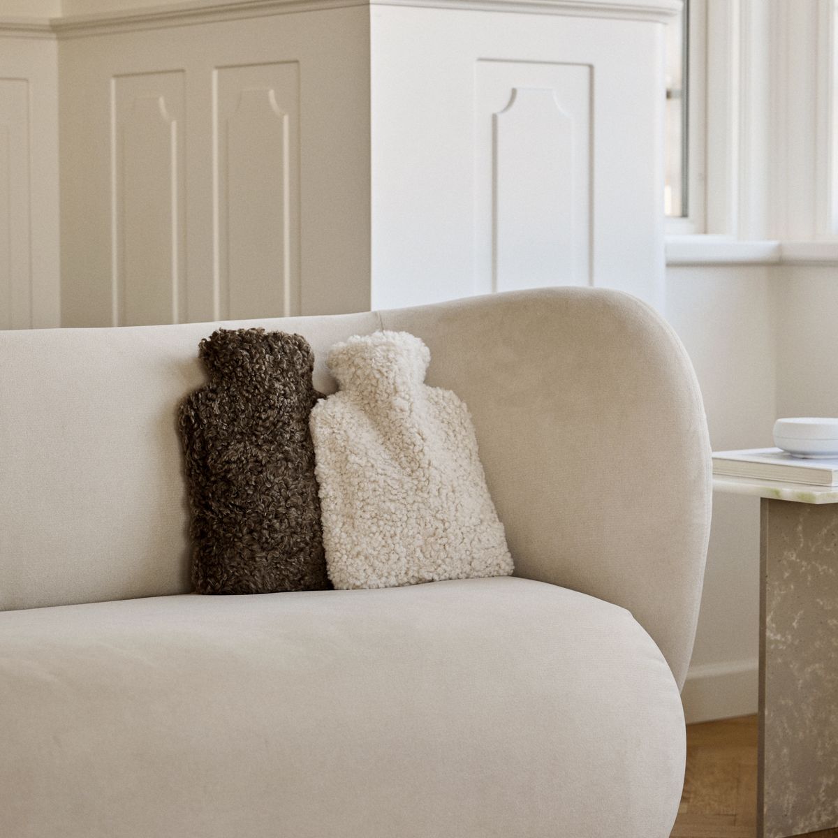 Varmvattenflaska | Kort lugg | Nya Zeeland | 37x27 cm Koksgrå