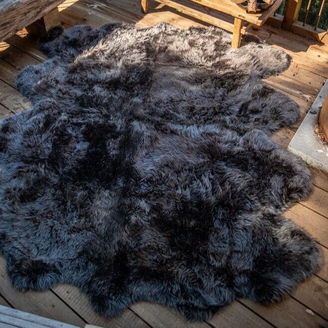 Fårskinnsmatta | Lång lugg | Nya Zealand | 180x214 cm Svart
