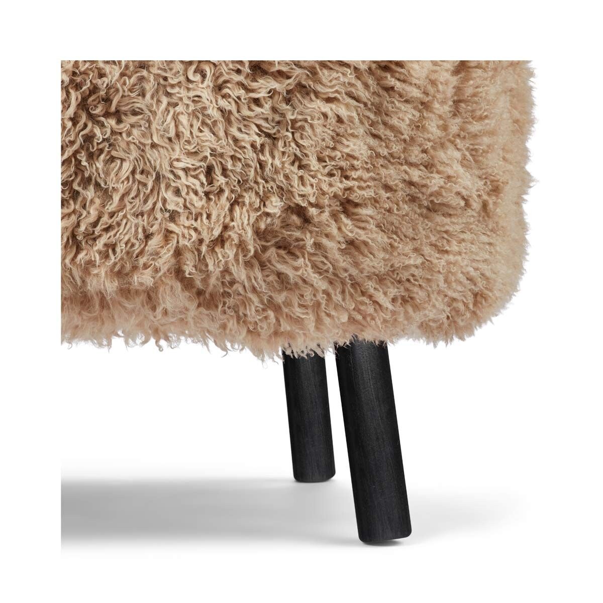 Emily Lounge Chair | Lång ull Honung