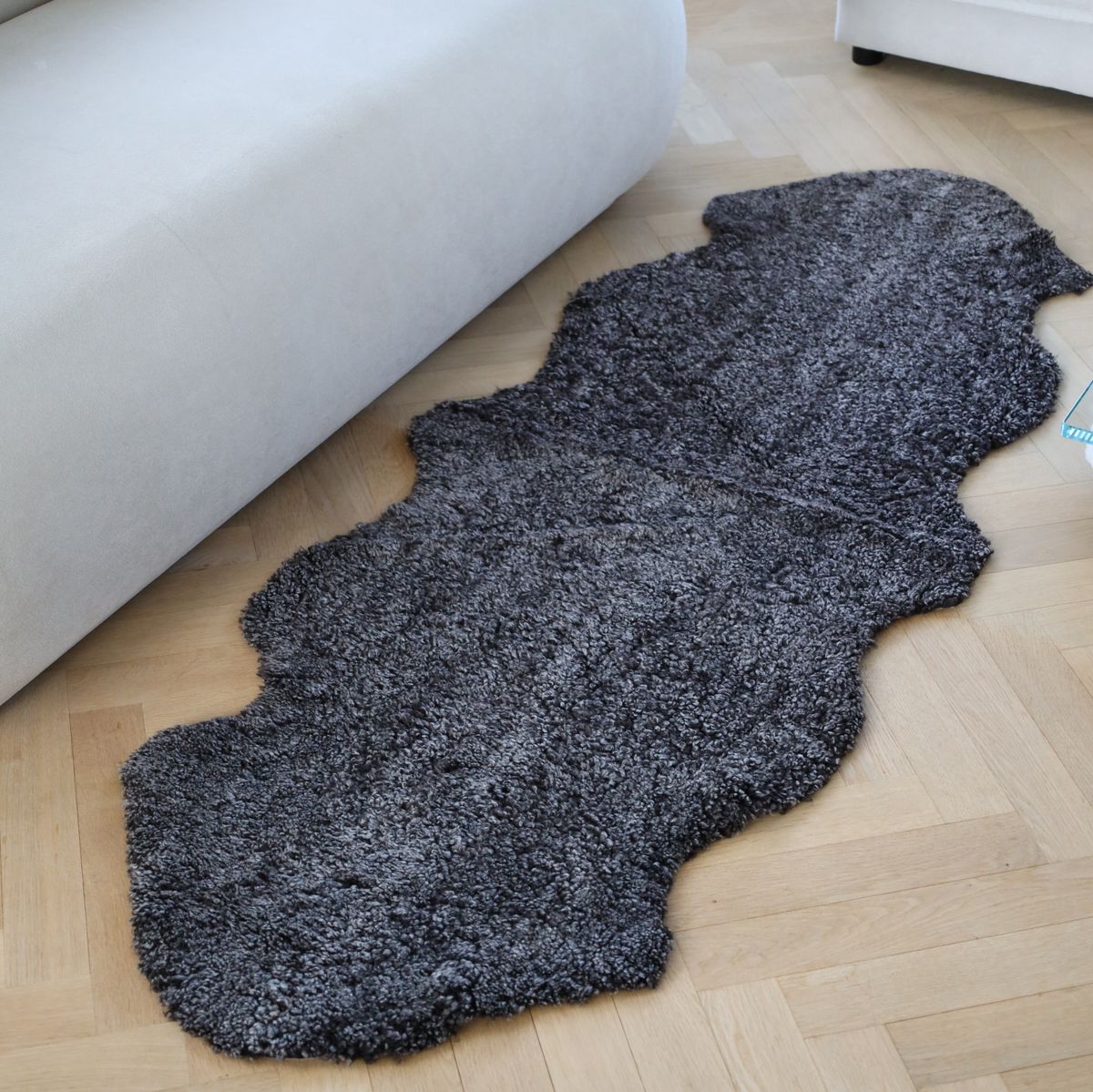 Fårskinn | Kort lugg | Nya Zeeland | 180x60 cm Koksgrå