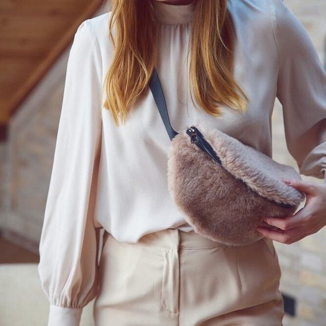 Saki Bältesväska Beige