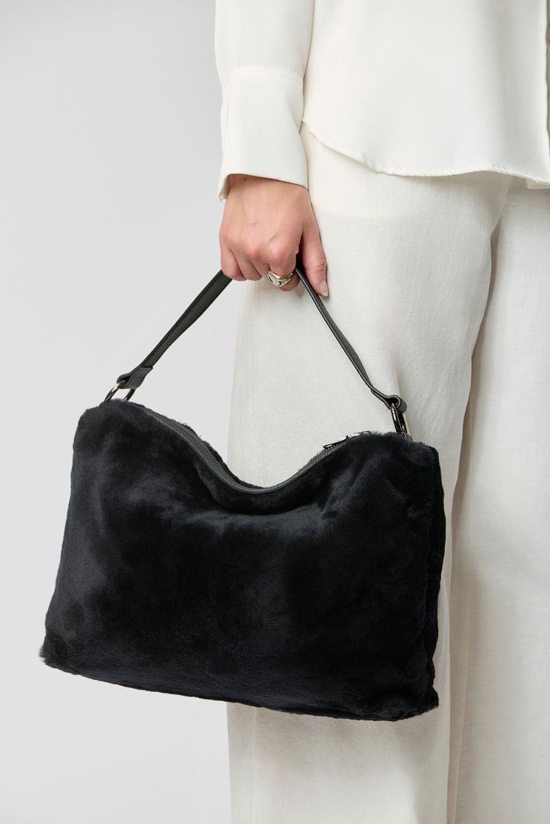 Olivia Maxi Bag Svart