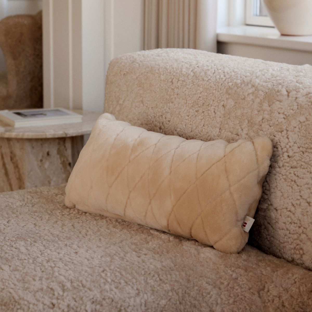 Leaf kudde | Mockasin | Nya Zeeland | Dubbelsidig | 28x56 cm Kastanj