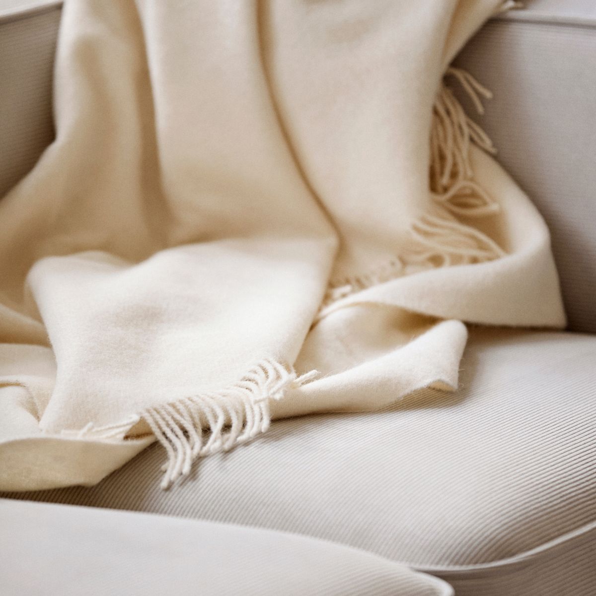 Julia ullfilt | 50% alpaccaull, 50% fårull Mörkbrun