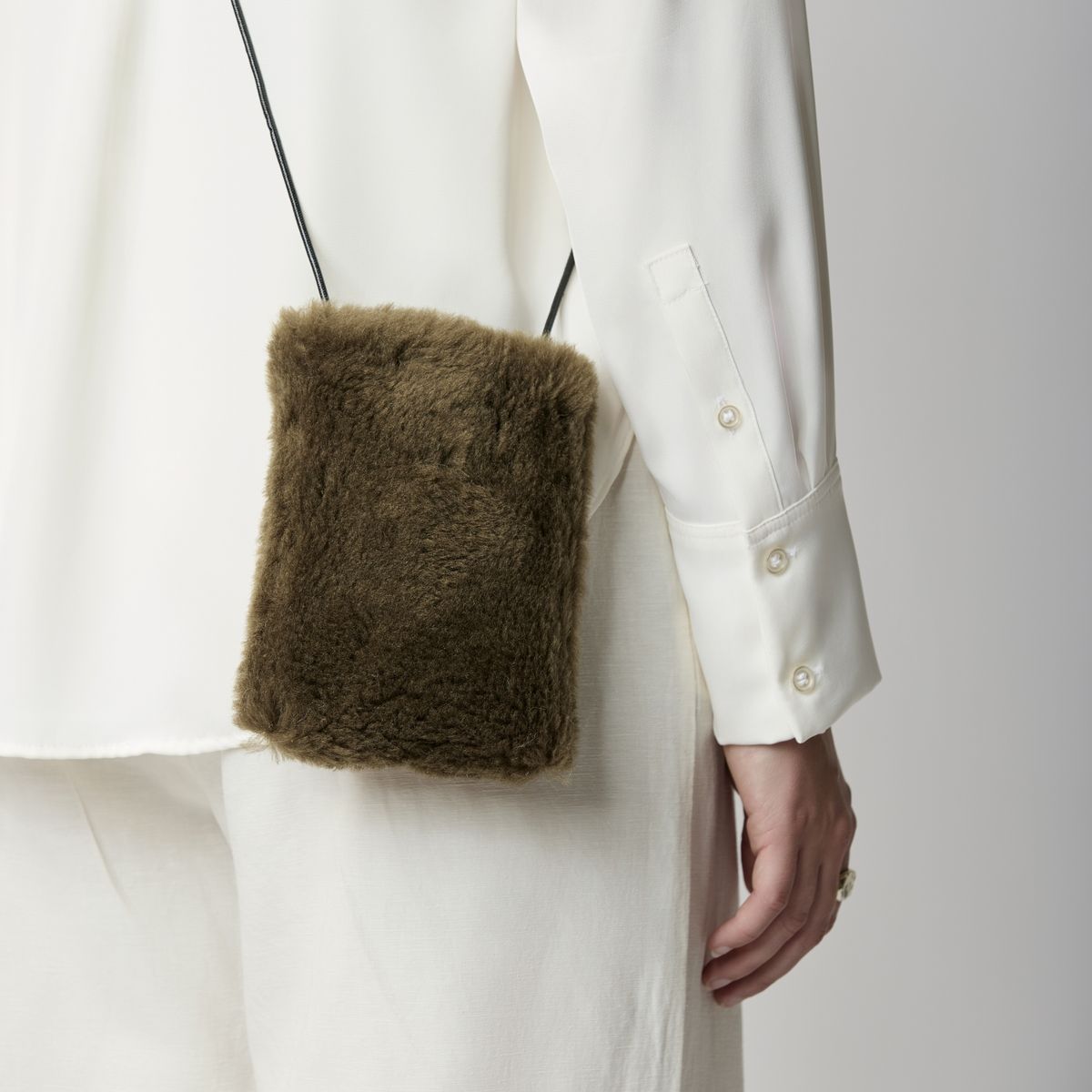 Gwen Mobilväska Beige