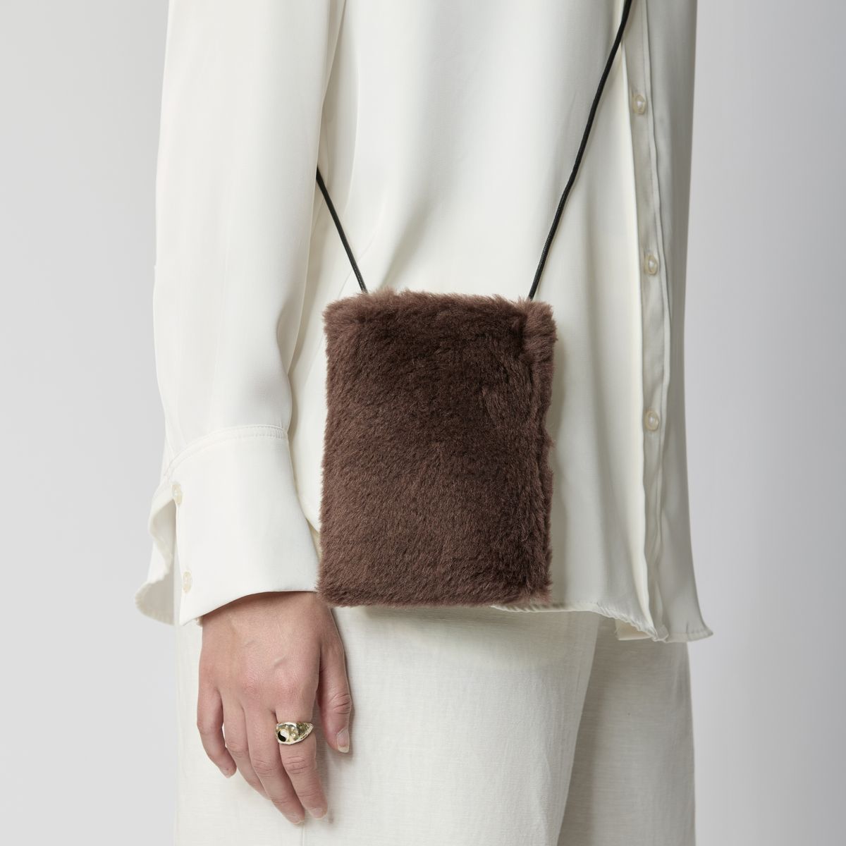 Gwen Mobilväska Beige