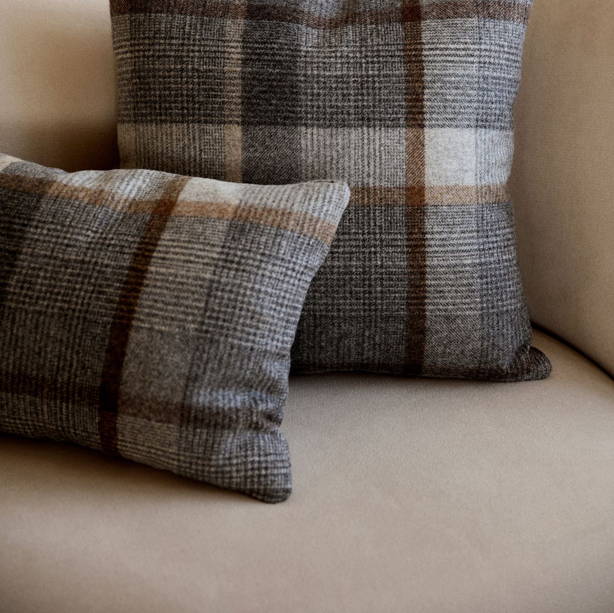 Checked Collection | Ullkudde | Dubbelsidig | 52x52 cm Kakao – Mörkbrun